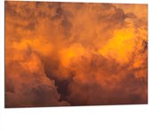 Dibond - Oranje Gloed van Zon over de Wolken - 100x75 cm Foto op Aluminium (Met Ophangsysteem)