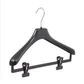 De Kledinghanger Gigant - 10 x Mantel / kostuumhanger kunststof zwart met schouderverbreding en anti-slip knijpers, 39 cm