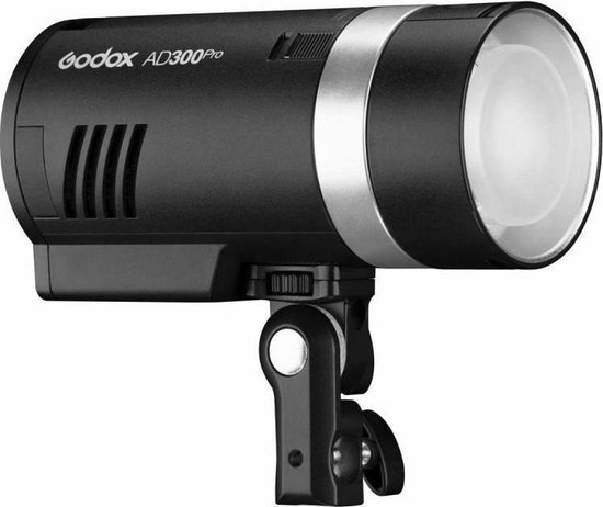 RICOH GF-2: Externer Mini-Blitz für die GR IV