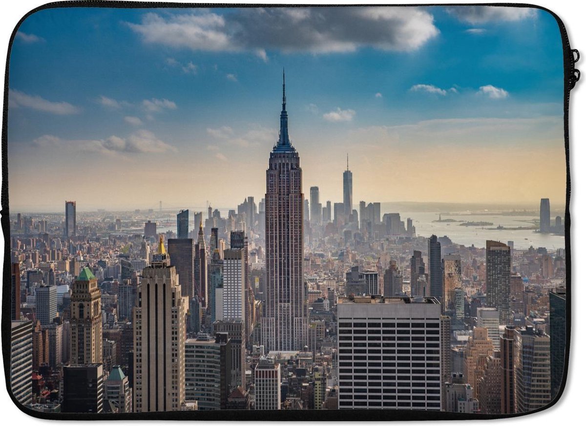 Laptophoes 14 inch - New York - Wolken - Water - Laptop sleeve - Binnenmaat 33x23 cm - Zwarte achterkant