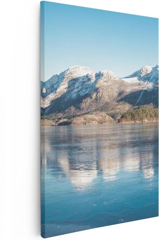Artaza Canvas Schilderij Meer Bij Het Bergen Landschap In Noorwegen - 40x60 - Poster Foto op Canvas - Canvas Print