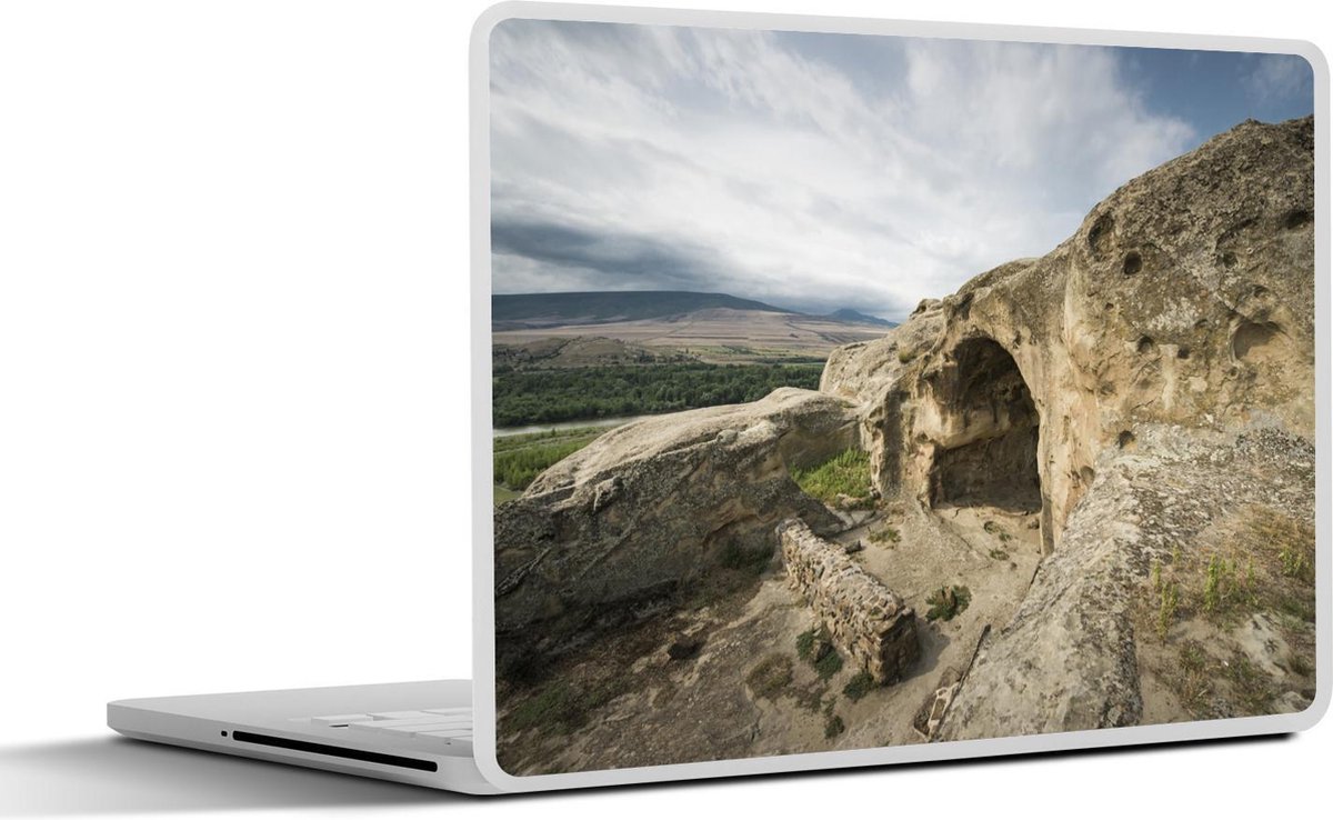 Afbeelding van product SleevesAndCases  Laptop sticker - 13.3 inch - Uitzicht op het landschap achter de Uplistsikhe grottenstad