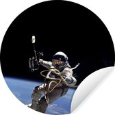 WallCircle - Muurstickers - Behangcirkel - Ruimte - Astronaut - Aarde - 80x80 cm - Muurcirkel - Zelfklevend - Ronde Behangsticker