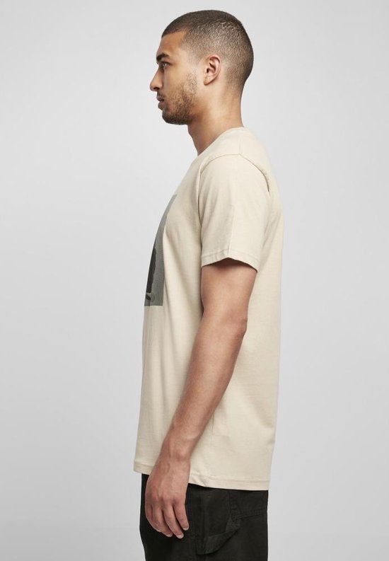 Mister Tee - Tupac Sitting Pose Heren T-shirt - XL - Beige