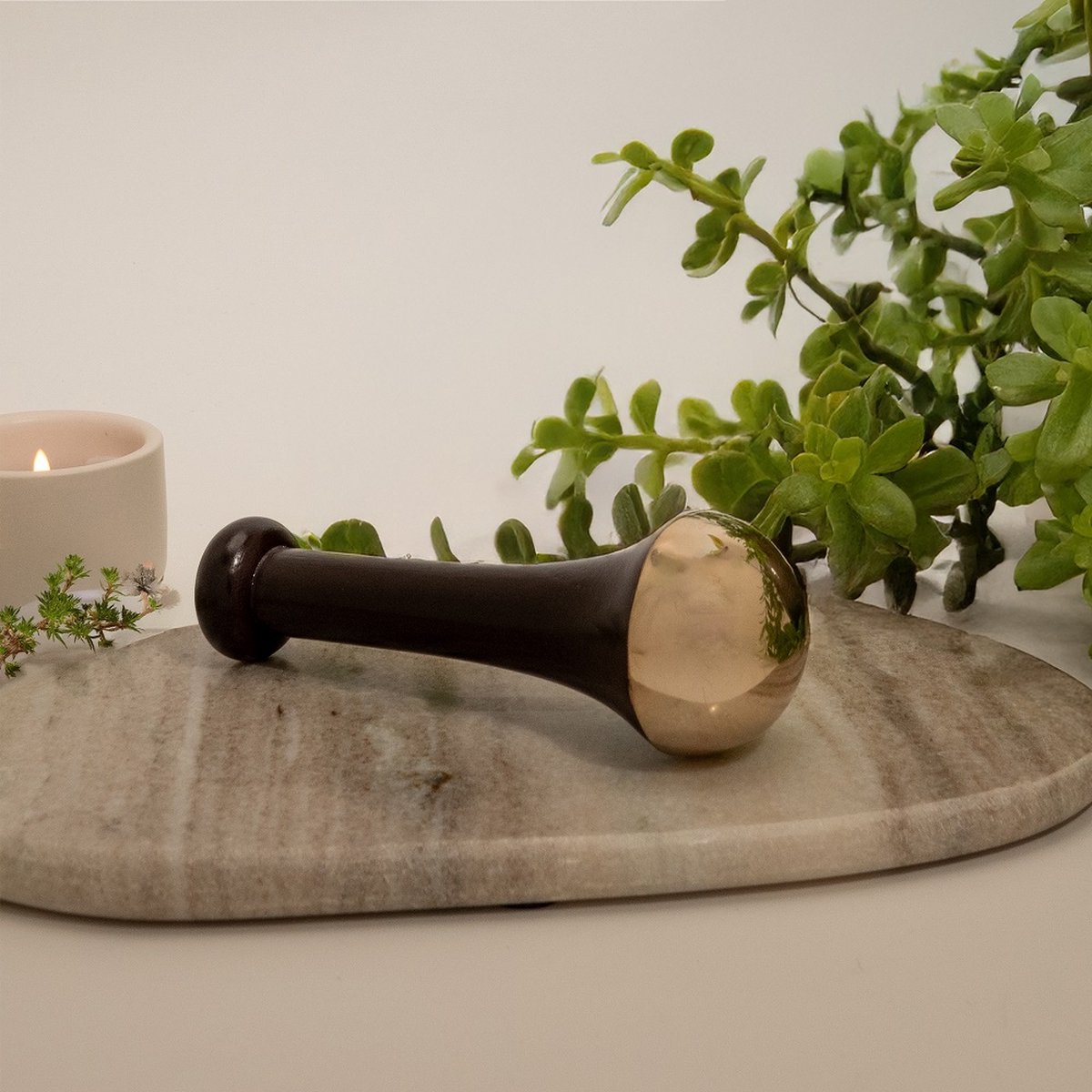 Kansa wand met koper voor het gezicht ± 13 x 4,5 cm