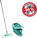 Serpillière et seau avec système d'essorage, turquoise et gris. Cercle rouge avec texte : Élimine jusqu'à 99% des virus et bactéries.