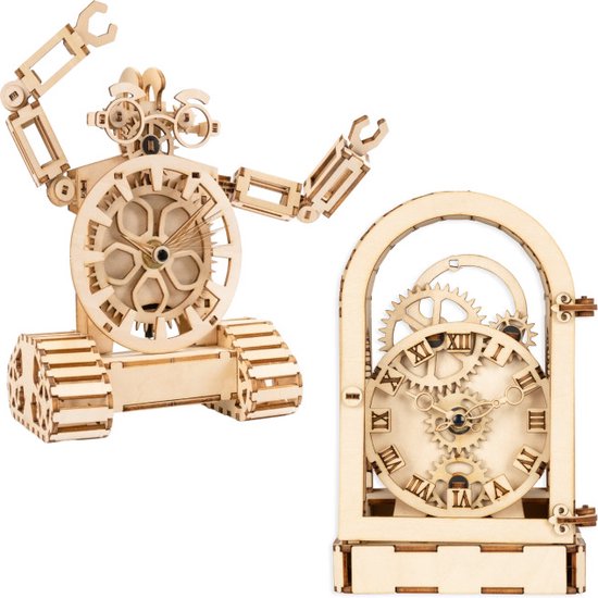 Houten robotklok op rupsbanden en houten boogvormige vintage klok.