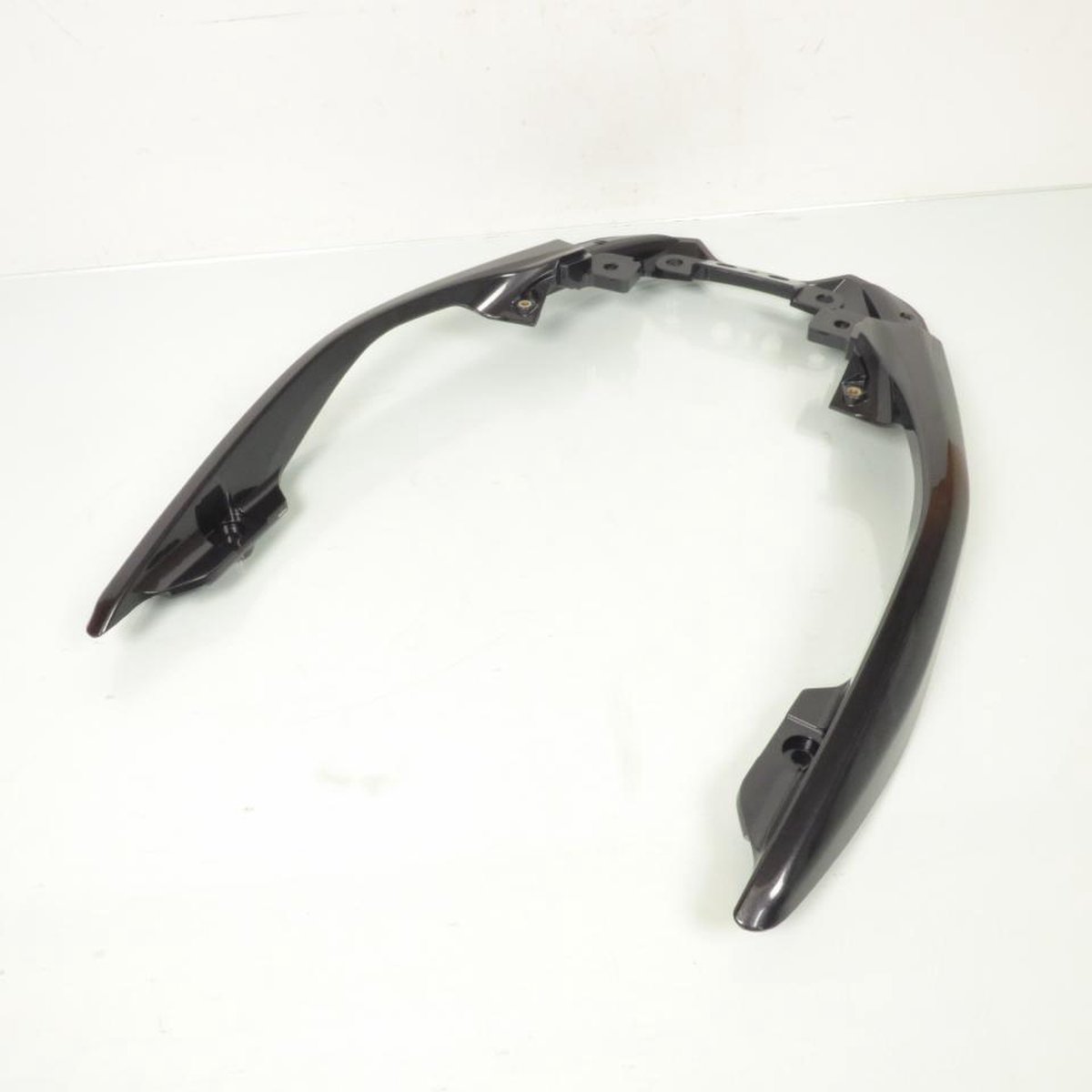Poignée passager origine pour Scooter Suzuki 400 Burgman 2007 à 2012 46210-05H02-YHF / gris fonce Neuf