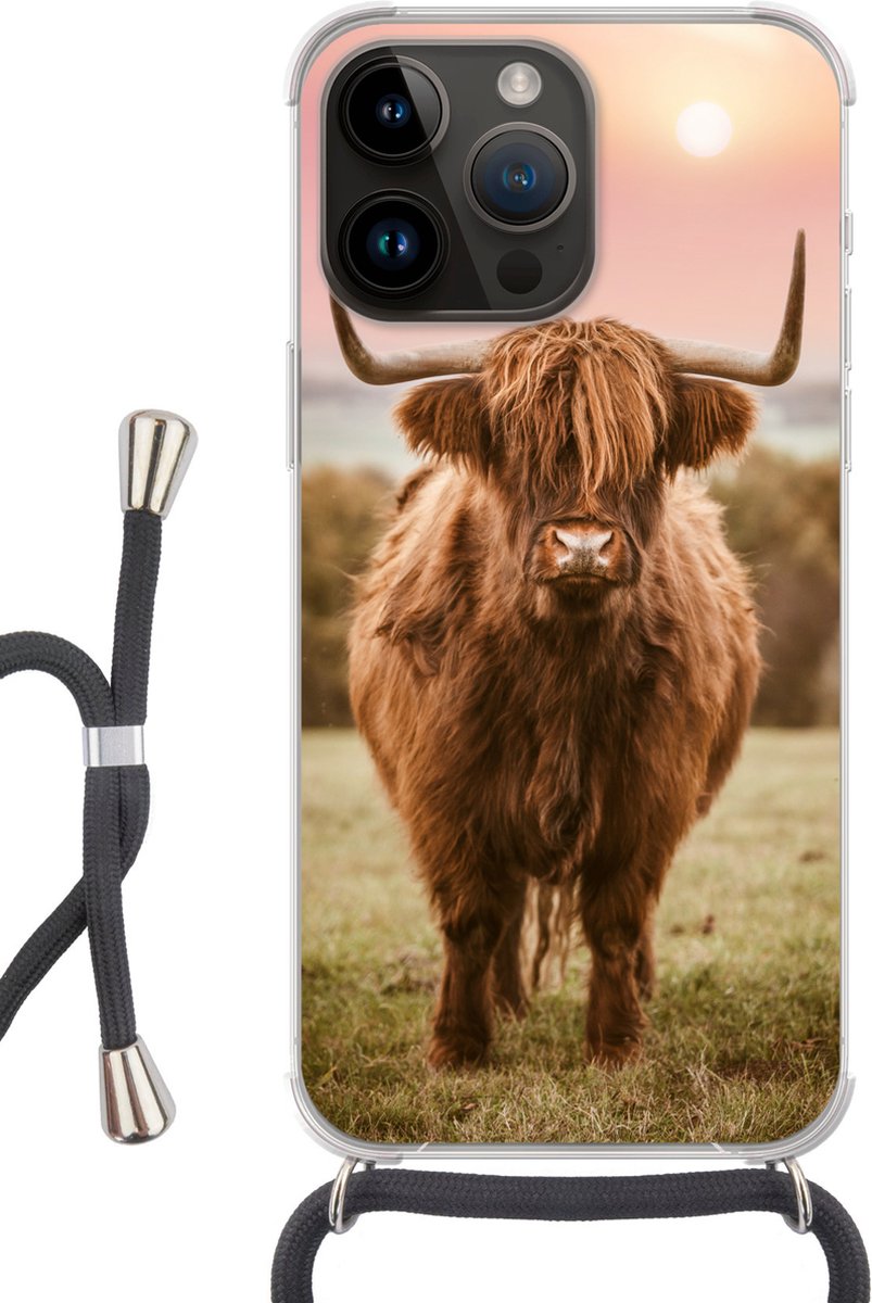 Telefoonhoesje Geschikt voor Apple Iphone 14 Pro - Schotse hooglander - Zon - Lucht - Siliconen - Crossbody - Backcover met Koord - Telefoonhoesje met koord - Hoesje met touw Telefoonhoesje