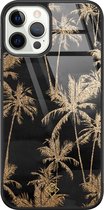 Casimoda® hoesje - Geschikt voor iPhone 12 Pro - Palmbomen - Luxe Hard Case Zwart - Backcover telefoonhoesje - Zwart