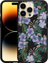 Geschikt voor Apple iPhone 14 Pro Max Hoesje Zwart Purple Flowers - Designed by Cazy