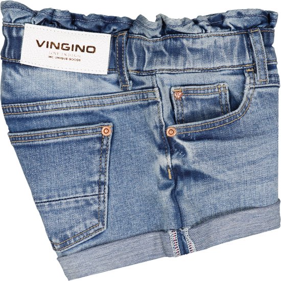 Blauwe denim shorts met opgerolde broekspijpen, ceintuur met ruches en het Vingino logo.