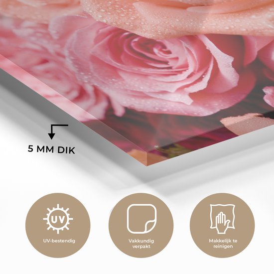 ® Glasschilderij 120x80 cm - Schilderij acrylglas - Natte rozen met dauw - Foto op glas - Muurdecoratie woonkamer - Wanddecoratie slaapkamer - Schilderijen