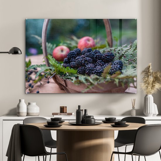 ® Glasschilderij 90x60 cm - Schilderij acrylglas - Bramen - Mand - Appels - Foto op glas - Muurdecoratie woonkamer - Wanddecoratie slaapkamer - Schilderijen