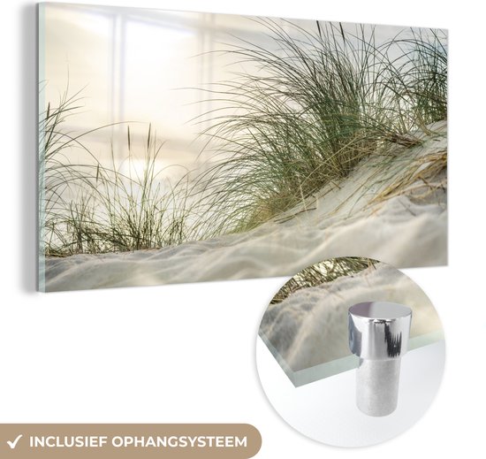 Peinture sur verre : dunes avec herbes de paille et soleil doux, système de suspension inclus.