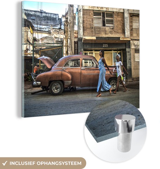 MuchoWow® Glasschilderij 160x120 cm - Schilderij acrylglas - Oldtimer - Cadillac - Oude auto - Klassieke auto in Cuba - Foto op glas - Schilderijen