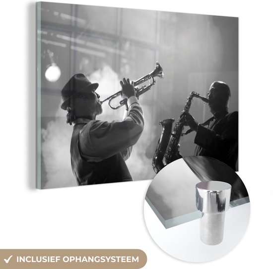 MuchoWow® Glasschilderij 150x100 cm - Schilderij acrylglas - Jazz in actie - zwart wit - Foto op glas - Schilderijen