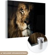 Glasschilderij leeuw - Dieren - Portret - Zwart - Glazen decoratie - Glasplaat - Woonkamer decoratie - Muurdecoratie glas - 120x90 cm - Foto op glas - Schilderij glas - Glasschilderijen