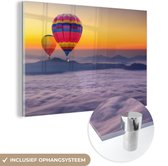 MuchoWow® Glasschilderij 90x60 cm - Schilderij acrylglas - Luchtballon - Zee - Lucht - Foto op glas - Schilderijen
