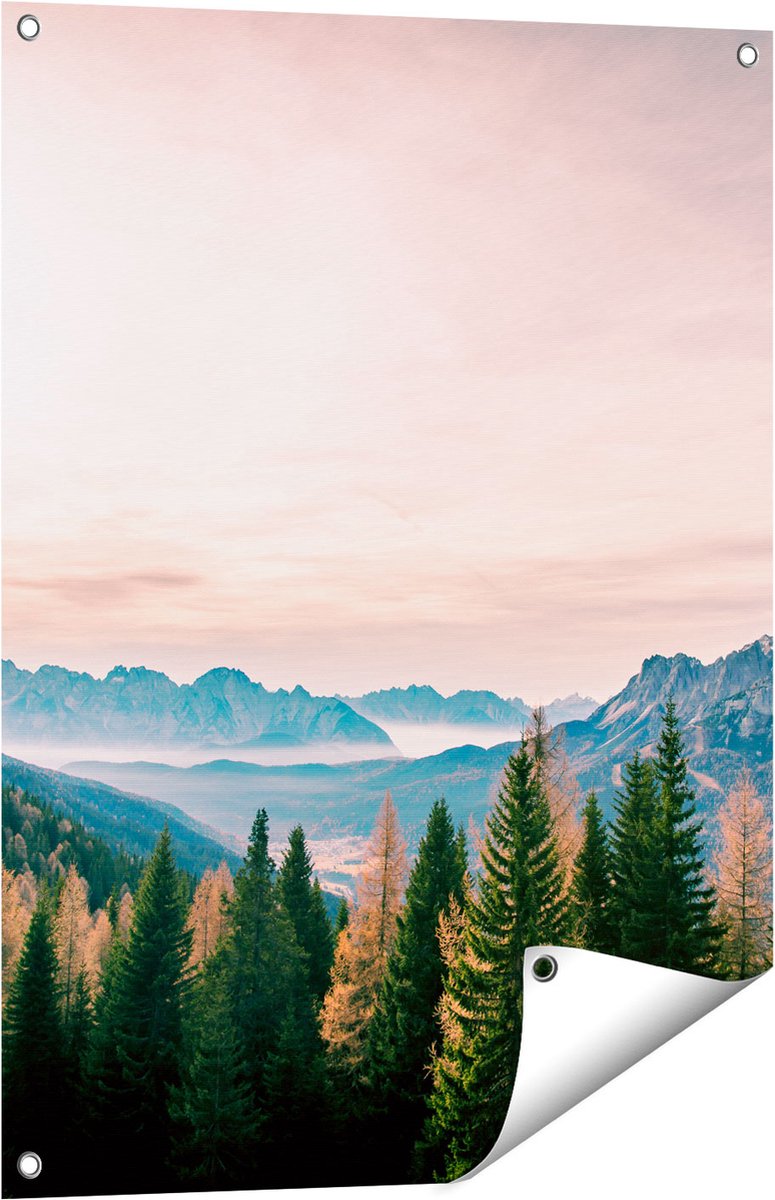 Gards Tuinposter Bos met Bomen bij Bergen Landschap - 60x80 cm - Tuindoek - Tuindecoratie - Wanddecoratie buiten - Tuinschilderij Multikleur