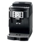 Zwarte De'Longhi Magnifica S volautomatische espressomachine met bedieningspaneel en melkopschuimer.