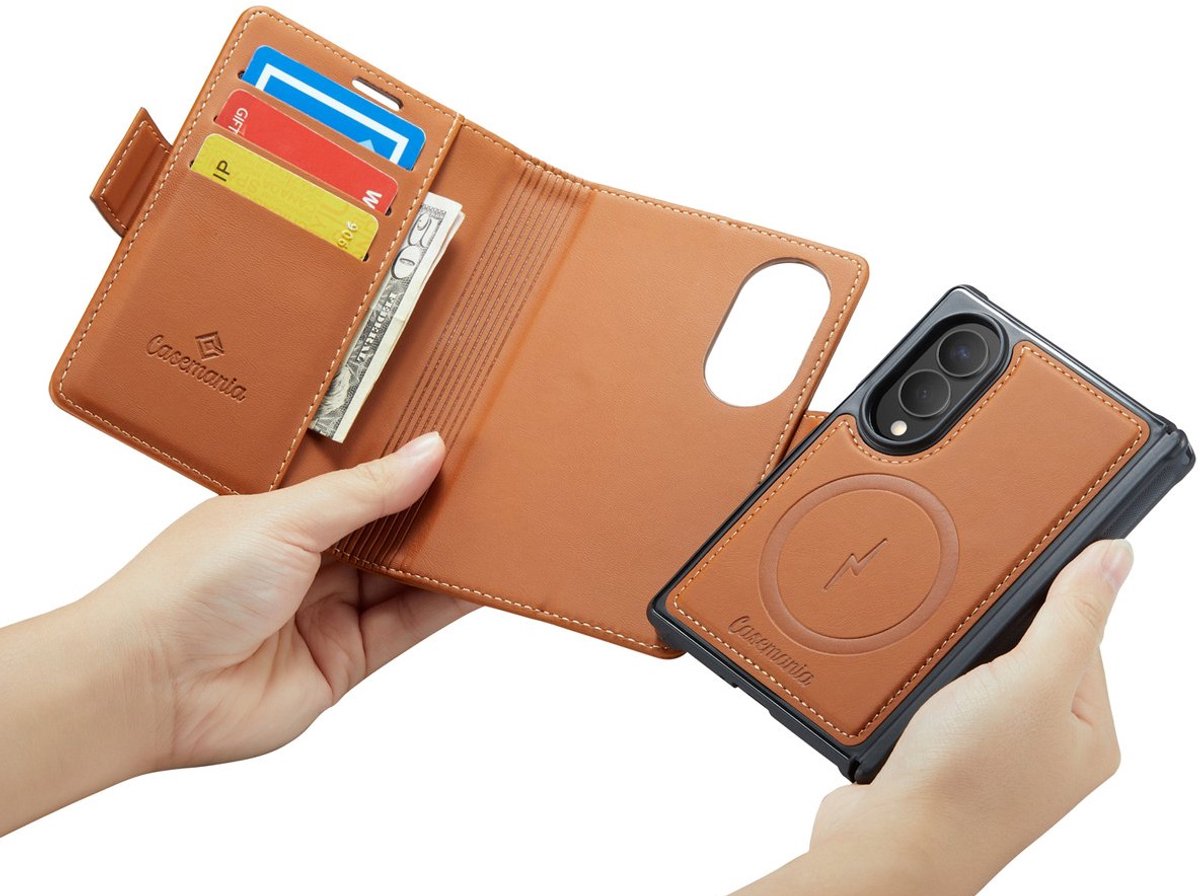 CaseMania Bookcase hoesje geschikt voor Samsung Galaxy Z Fold 8 - Effen Cognac - Kunstleer - 2-in-1 Magnetisch Uitneembaar Design - Compatible Qi2 & MagSafe