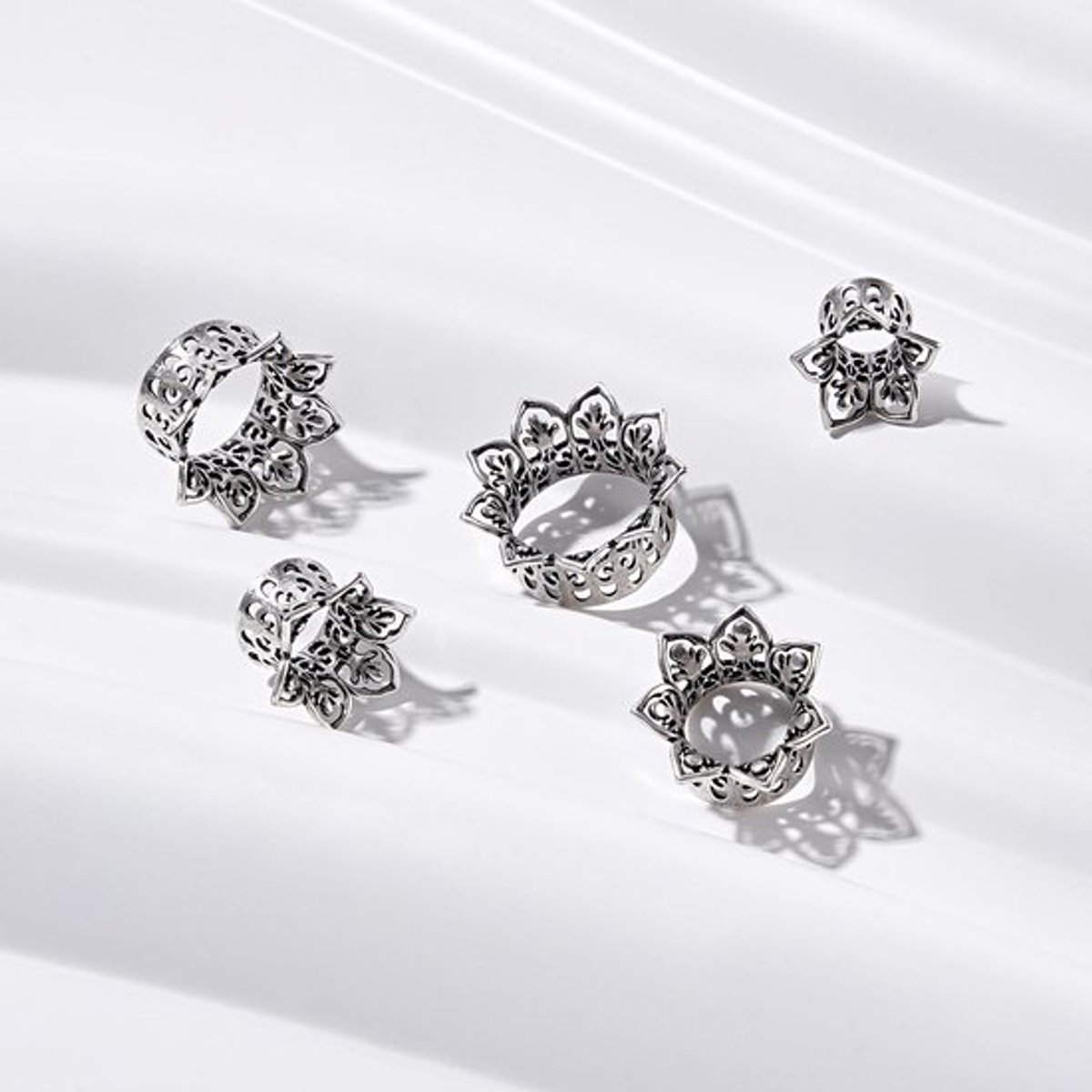 Oortunnel Roestvrij Staal - Oorpiercing - Sieraden - Bloemen Design - 8-16mm - Antiallergisch - Oorsteker