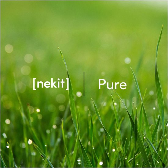 Nekit Pure productaanduiding op een achtergrond van gras.