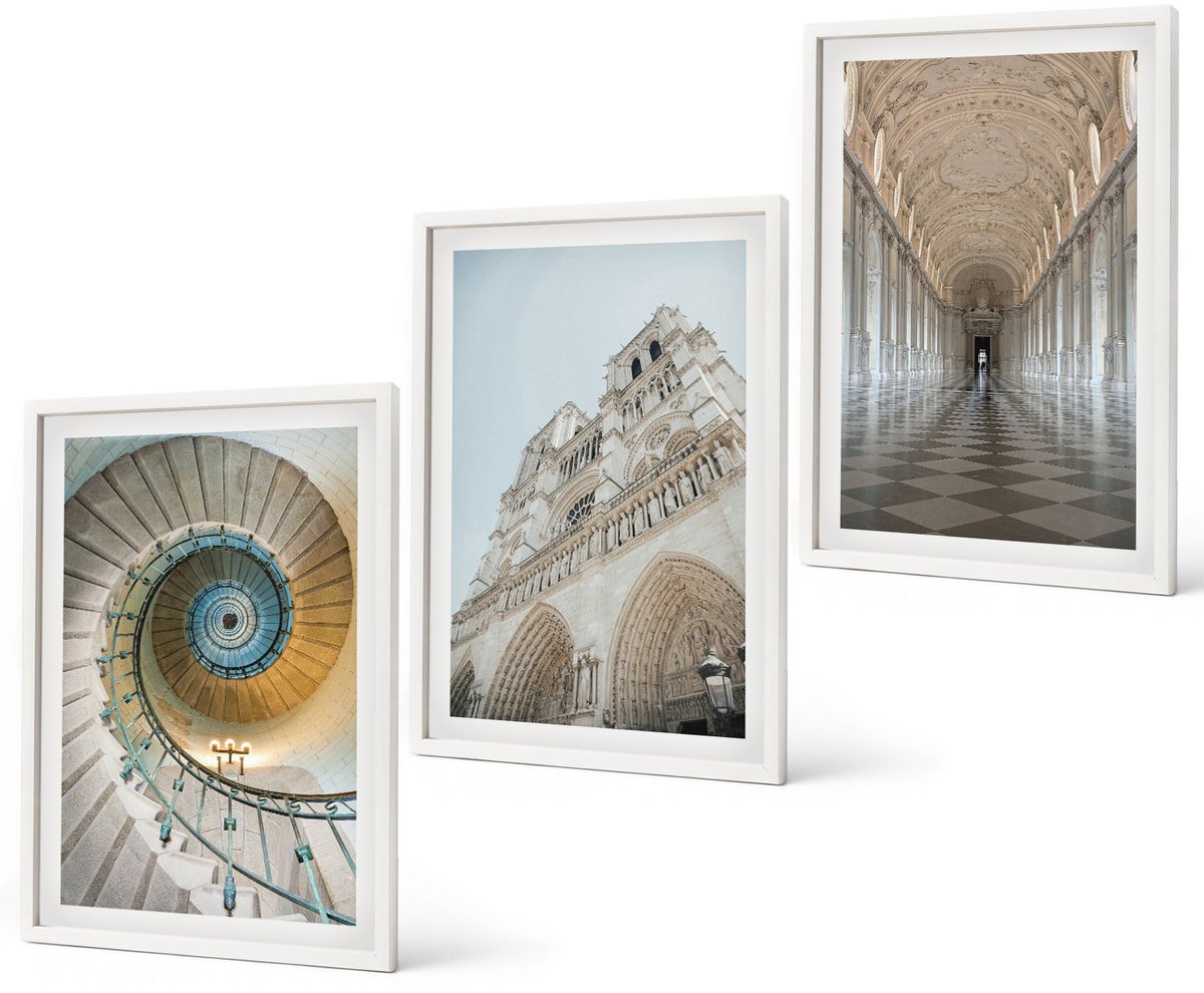 Coloray 3-Delige Schilderij Set - Wenteltrap Van De Kathedraal Uitzicht Op De Gevel Van Het Gebouw Tegelgang - 40 x 60 - Wanddecoratie - Schilderijen Set - Interieur - Stijlvolle Muurdecoratie