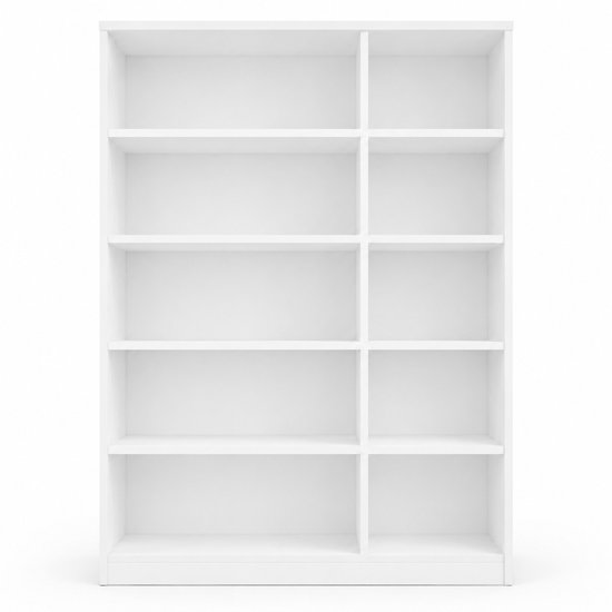Witte open kast met 8 legplanken, verdeeld in vier vakken aan de bovenkant.