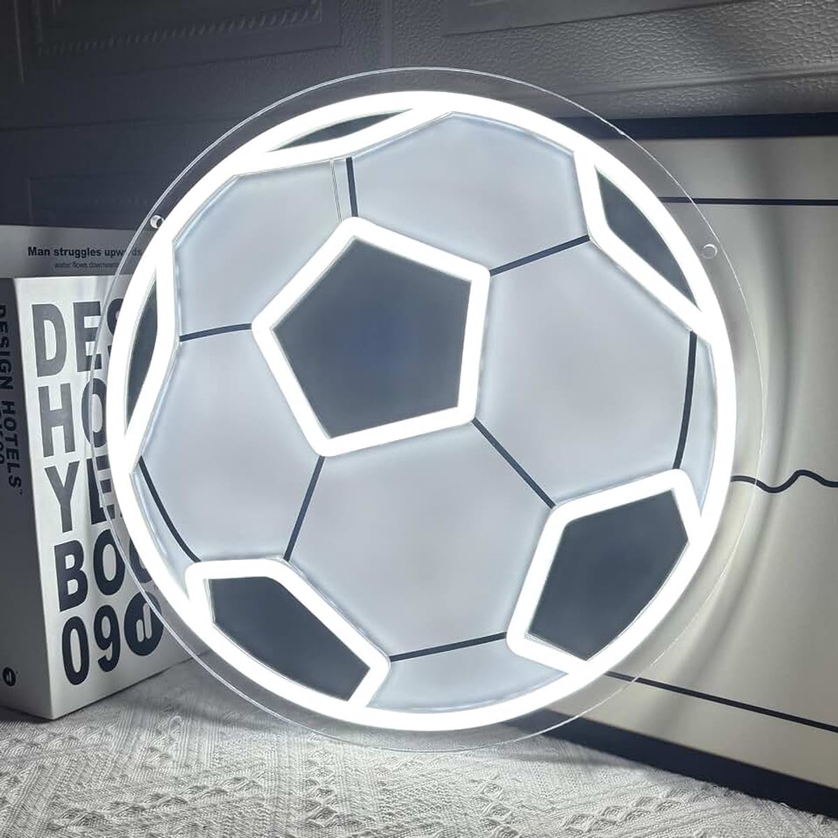 Neonbord Dimbaar Bal Neonlichtbord voor Wanddecoratie | USB Voeding UV Gedrukt Sportthema Led Lichtbord voor Slaapkameraccessoires Bar Café Club Mancave Feest Cadeau 32 x 32 cm