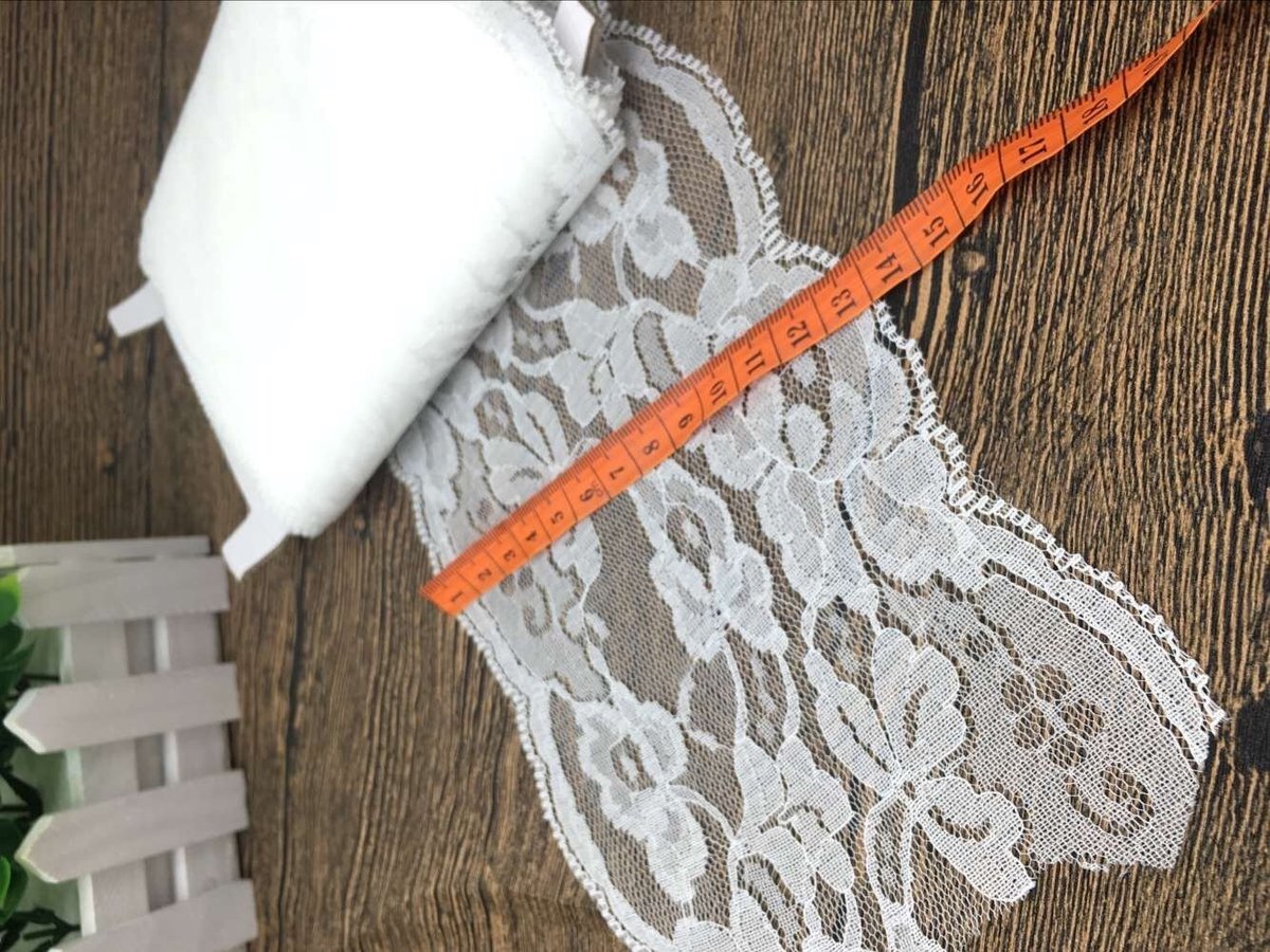 Dailygoods- Kant 10 meter - Tafelloper - Stoelsjerp - Bruiloftdecoratie - Handgemaakt - Breedte 14 cm - Tafeldecoratie