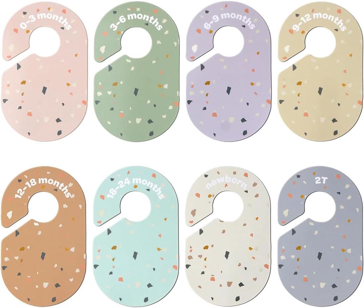 babykleerhanger voor baby's, 8 stuks, van hout, van pasgeborenen tot 24 maanden.