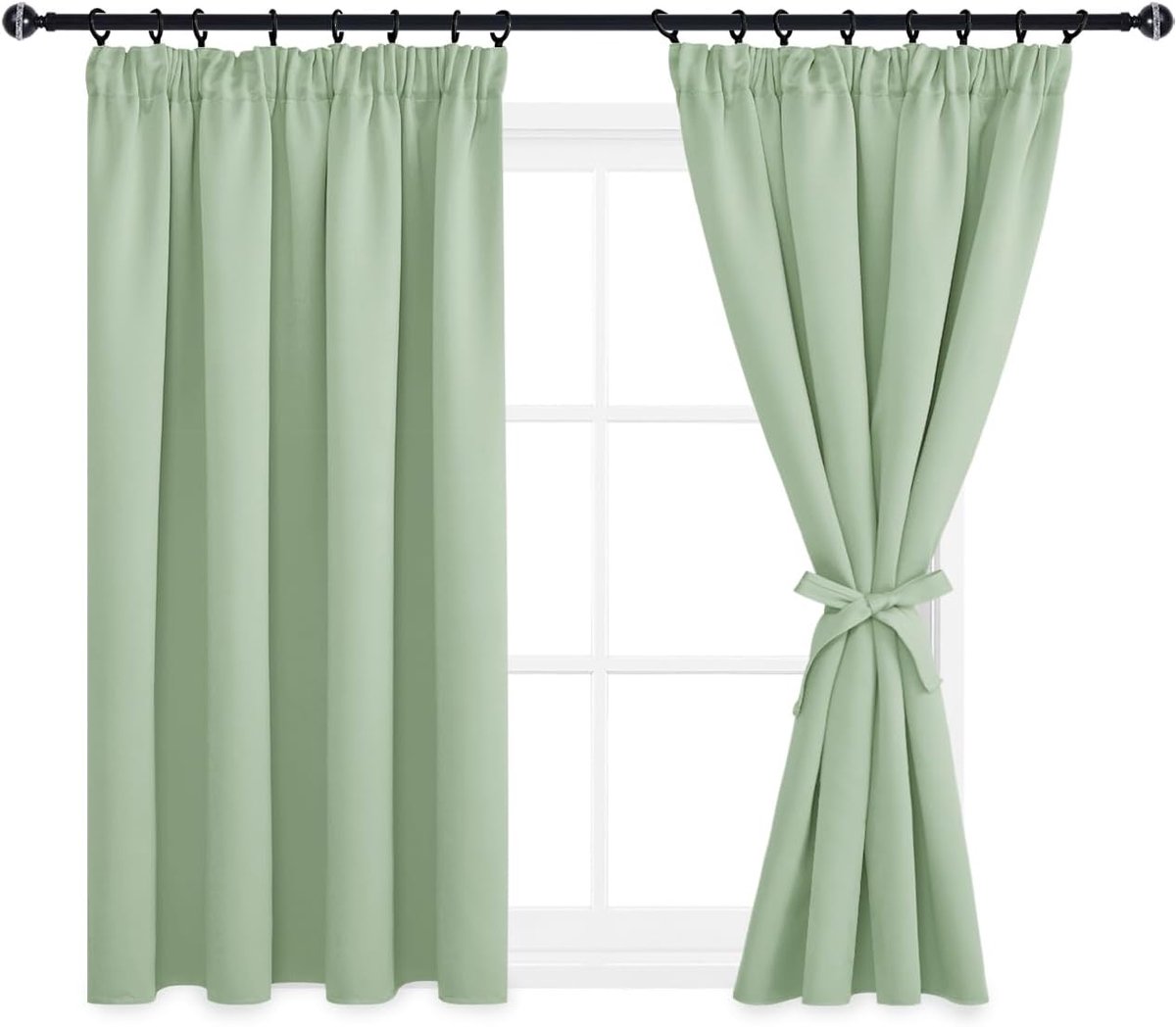Gordijnen, ondoorzichtig, plooiband, set van 2, 117x137 cm (B x H), verduisteringsgordijnen met gordijnstropdassen, gordijnen woonkamer, slaapkamer, thermogordijn, koudebescherming, lichtgroen