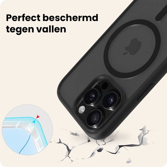 Zwarte hoes voor iPhone 14 Pro Max, toont bescherming tegen vallen.