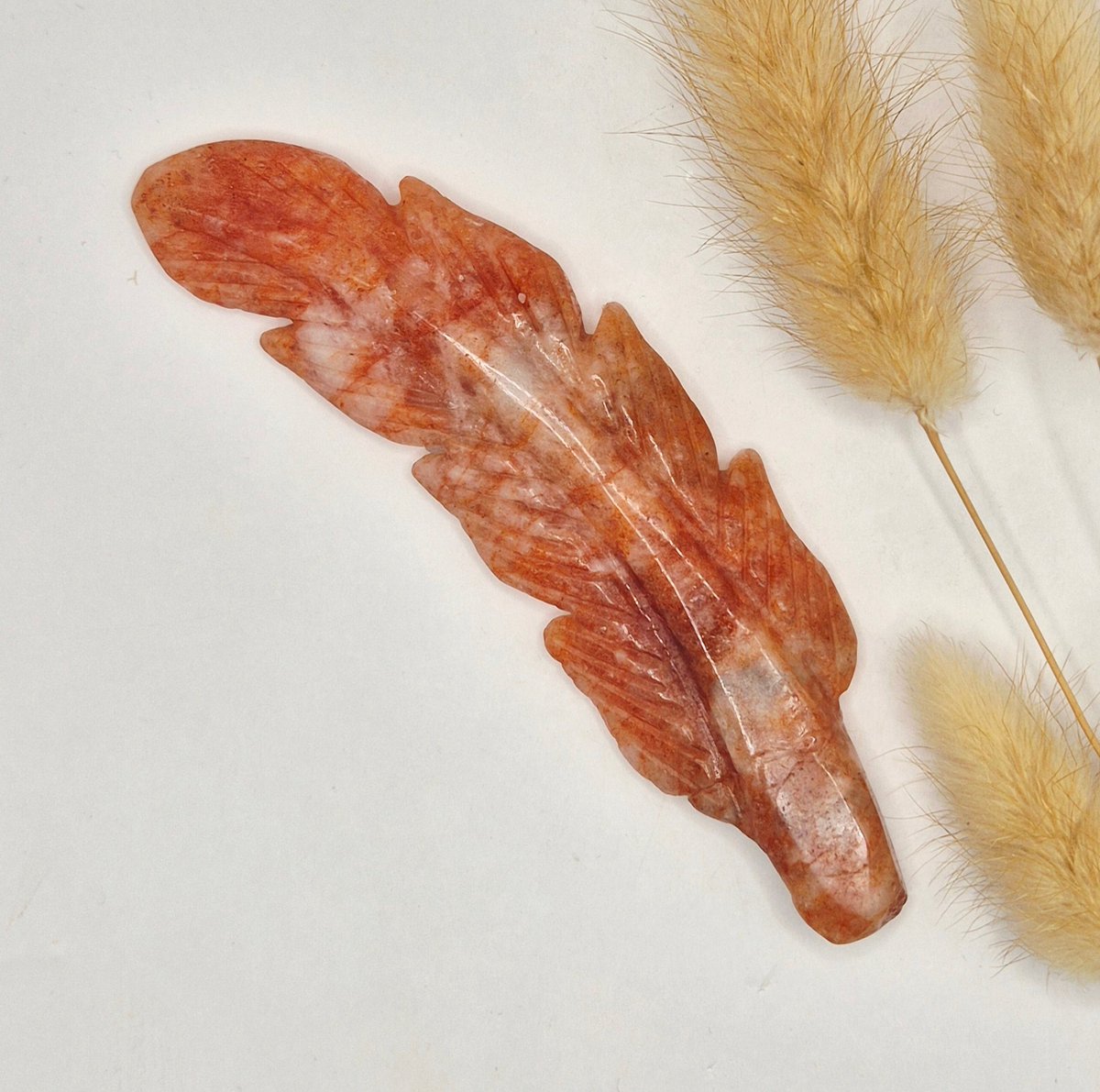 Edelsteen Veer Carving – ca. 10 cm | Fire Quartz