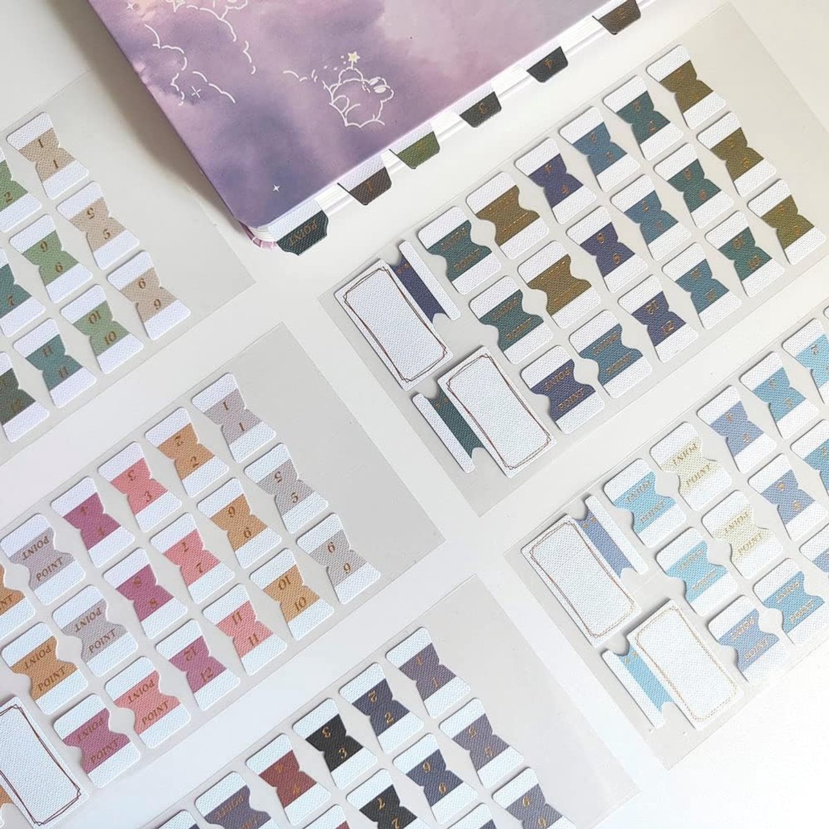 SnelShoppen - Pack van 6 Maandelijkse Tabs, Kleurige Maandkalender Stickers voor Planner, Bullet Journal en Notitieboek Organisatie A6