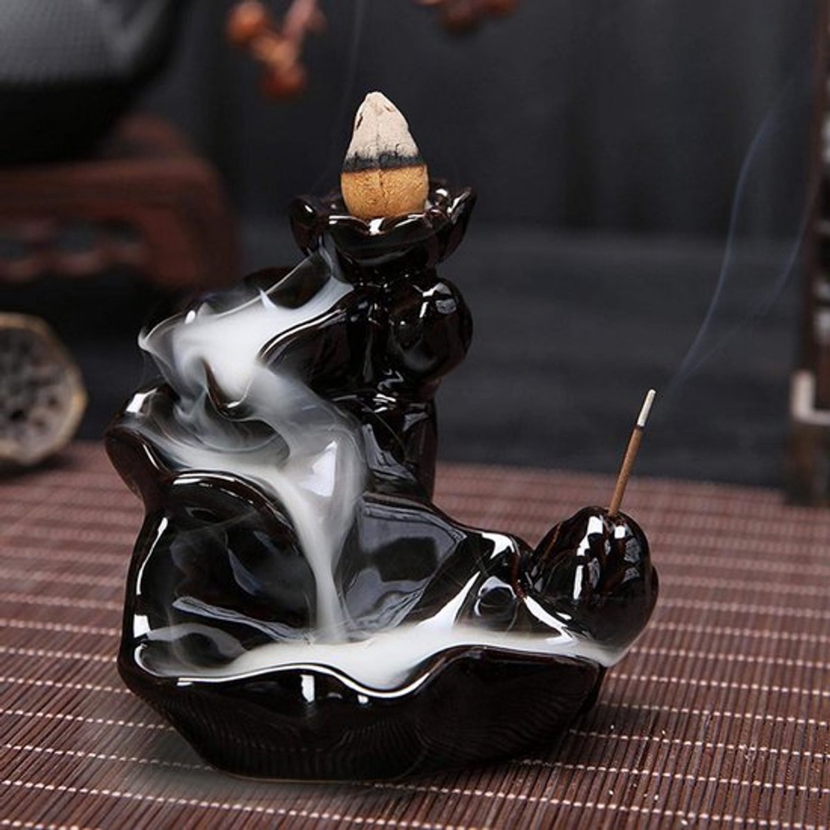 Keramische Backflow Wierookbrander voor Aromatherapie, Meditatie en Yoga - Wierookhouder met Waterfall Effect, 9 x 8.6 x 9 cm