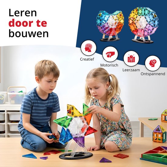 Kinderen bouwen met kleurrijke magnetische tegels. "Leren door te bouwen" met focus op creativiteit, motoriek en leren.