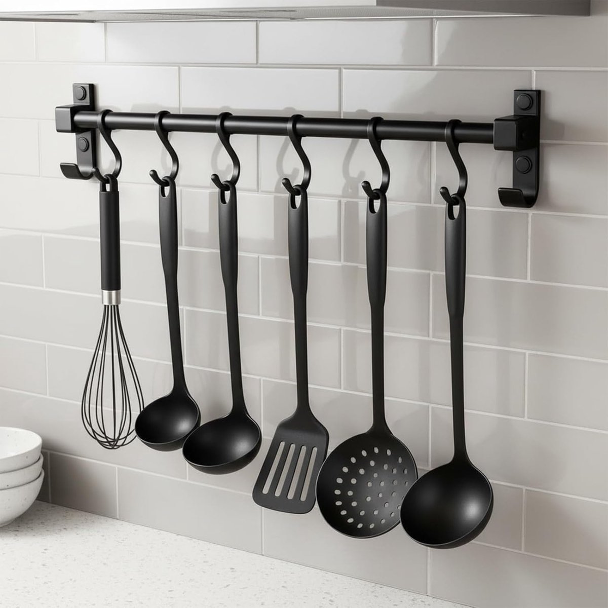 SnelShoppen - 40cm Keuken Haakrek met 6 Verstelbare Haken, Multifunctionele Keukenwardrobe, Zwarte Aluminium Keukenstang voor het Opbergen van Lepels,