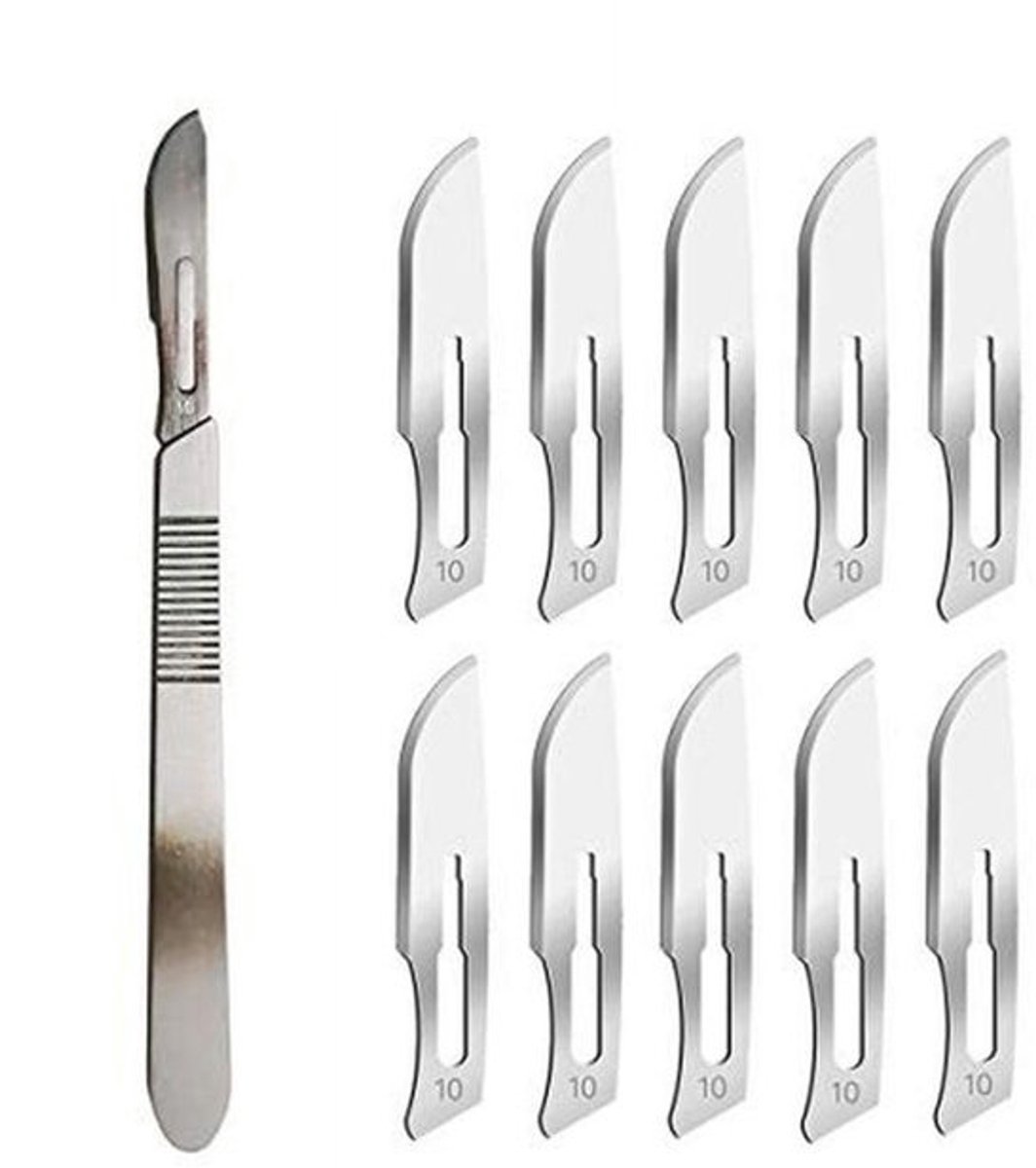 Steriele scalpelmesjes met handvat voor dermaplaning en professionele vachtverzorging