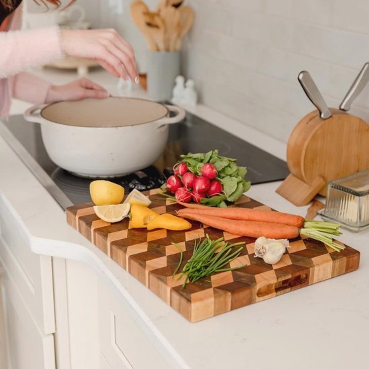 Handgemaakte 3D Geruite Acaciahouten Snijplank - Omkeerbare Multifunctionele Snijplank voor Bereiding en Presentatie — cadeau in Kookcadeaus - foto 3