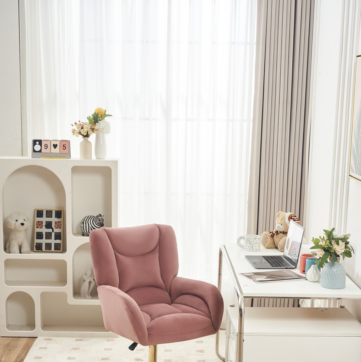 REDOM - Bureaustoel - Verstelbare hoogte en 360° draaibaar - Met wielen en vaste armleuningen - Moderne stijl - Home office en make-uptafel - Fluweel en metaal - Roze - 64 x 62 x 97 cm