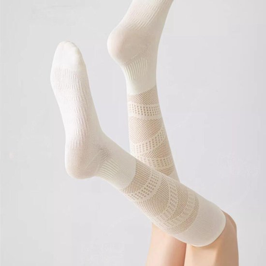 Sportkousen met compressie -Kniekousen - Dames compressiekniekousen - Yogasokken - Badmintonsokken - Ademende sokken met gaas - Ademende, dunne sportkousen van mesh voor tennis, hardlopen, fietsen en de sportschool - 2 paar - wit — afbeelding 5