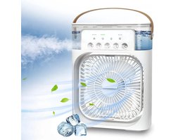 Deze 4-in-1 draagbare airconditioner combineert airconditioning, een ventilator, drie ventilatorsnelheden, een timer, een luchtbevochtiger (600 ml waterreservoir), USB-opladen, een luchtkoeler en een stille modus – in het wit.