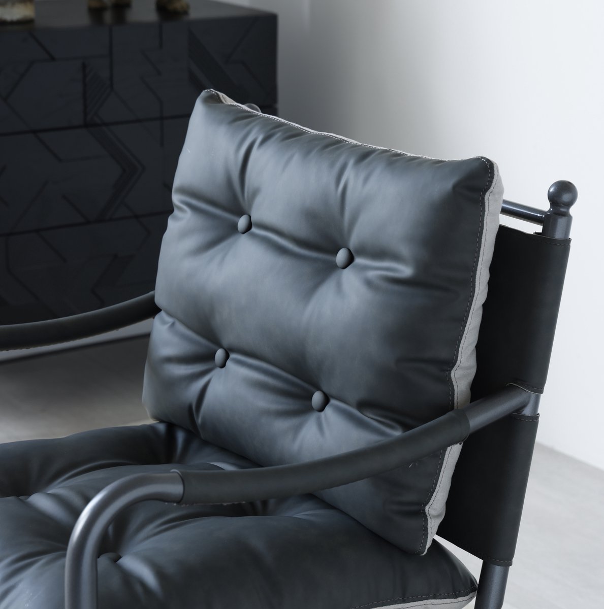 OKWISH Fauteuil – Retro Design Met Armleuningen – Enkele Zitplaats – Leer En Metaal – Zwart – Voor Woonkamer Of Slaapkamer