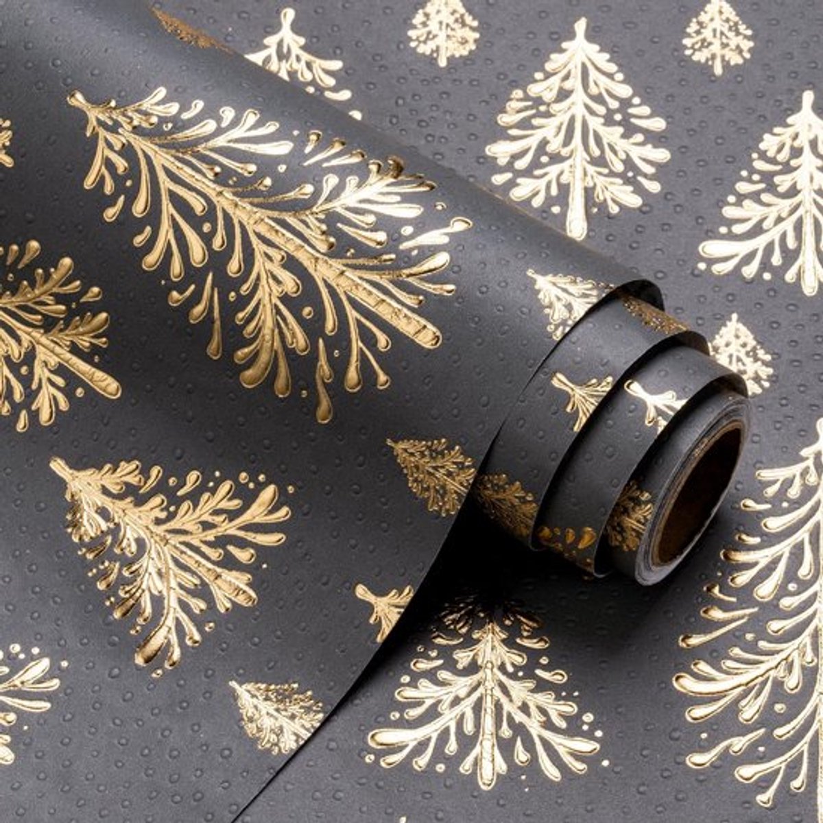 - 3D Kerst Cadeaupapier - Luxe Inpakpapier - Goud en Donkergrijs - Perfect voor Feestdagen - Decoratief Kerstboom Design - 43.2cm x 5m