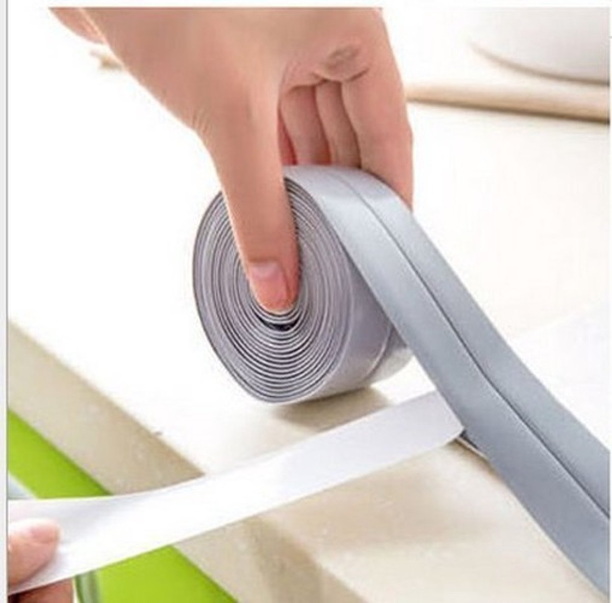 Dailygoods- Afdichtband Waterdicht - Zelfklevend - PVC - 22 mm x 3,2 m - 2 Stuks - Schimmelbestendig - Afdichtstrip