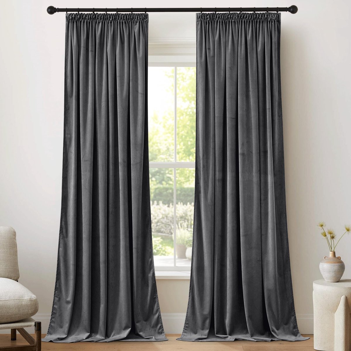 Dailygoods- Gordijnen Verduisterend 300 g/m2 - Fluwelen Gordijnen - Kant en Klaar 2 Stuks - 132x220 cm - Lichtwerend - Zacht en Warm - Verduisteringsgordijnen