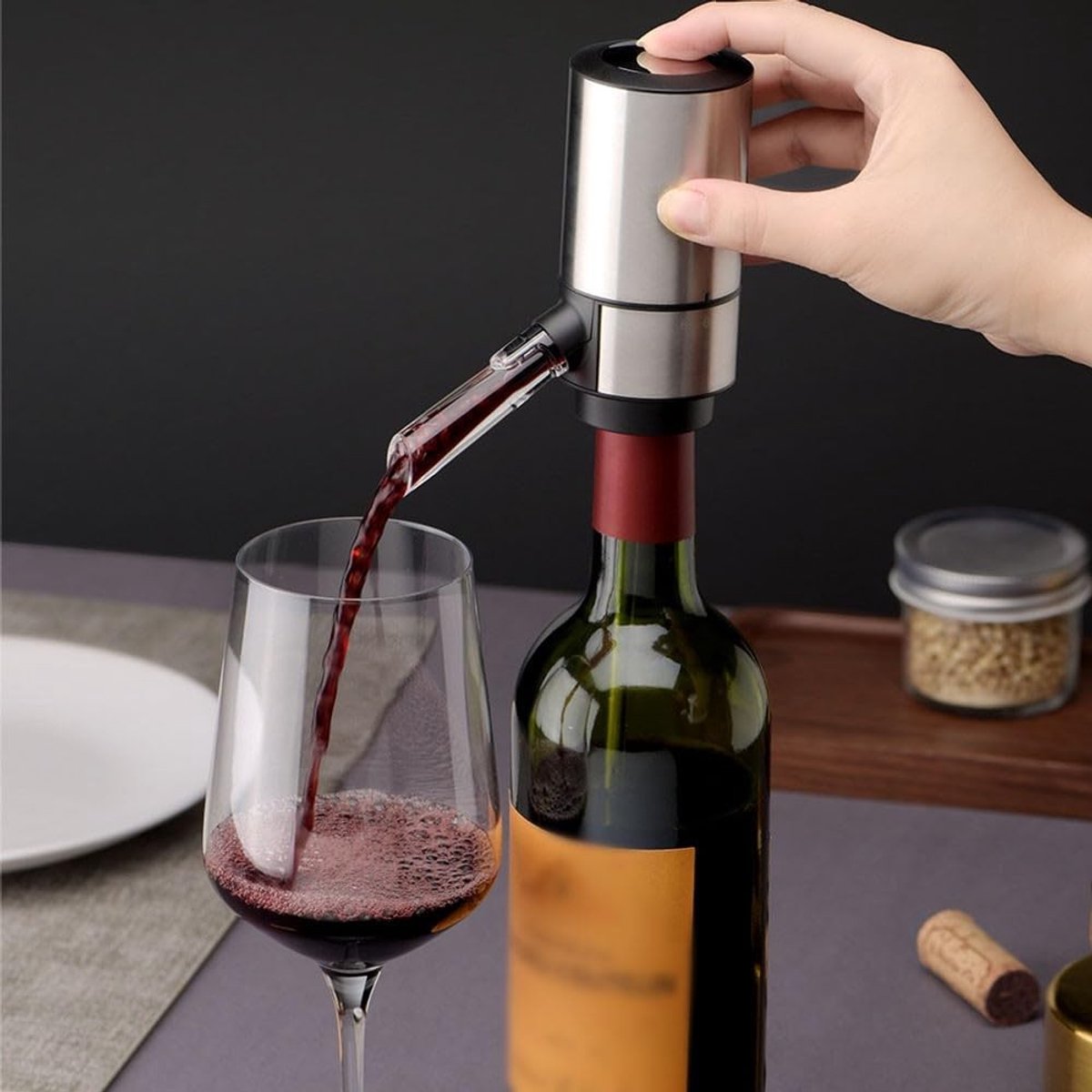 Dailygoods - Elektrische wijndispenser - Automatische wijnbeluchter - Compact en duurzaam - Geschikt voor thuis en bar - Voor wijnliefhebbers - Geniet...
